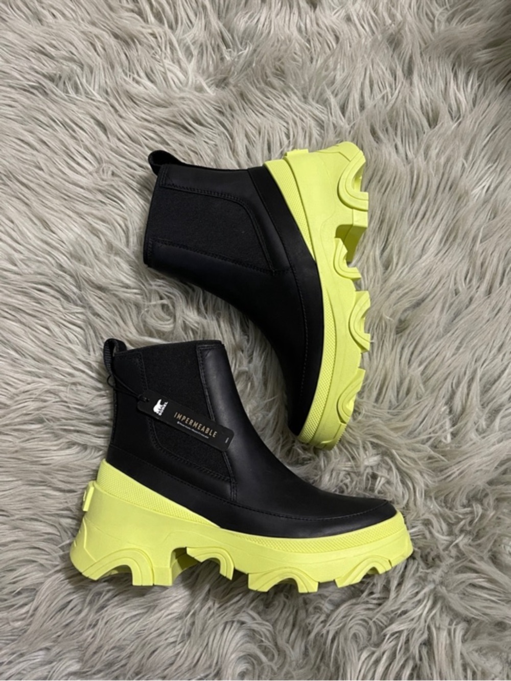 NWT Black and Neon Yellow Women's Chunky Rain Boot Sneaker